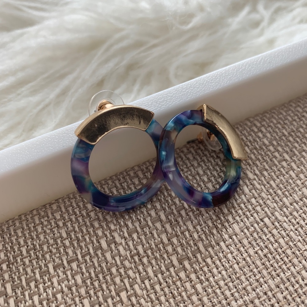 Acrylic Loop Earrings - Picture 2 of 3